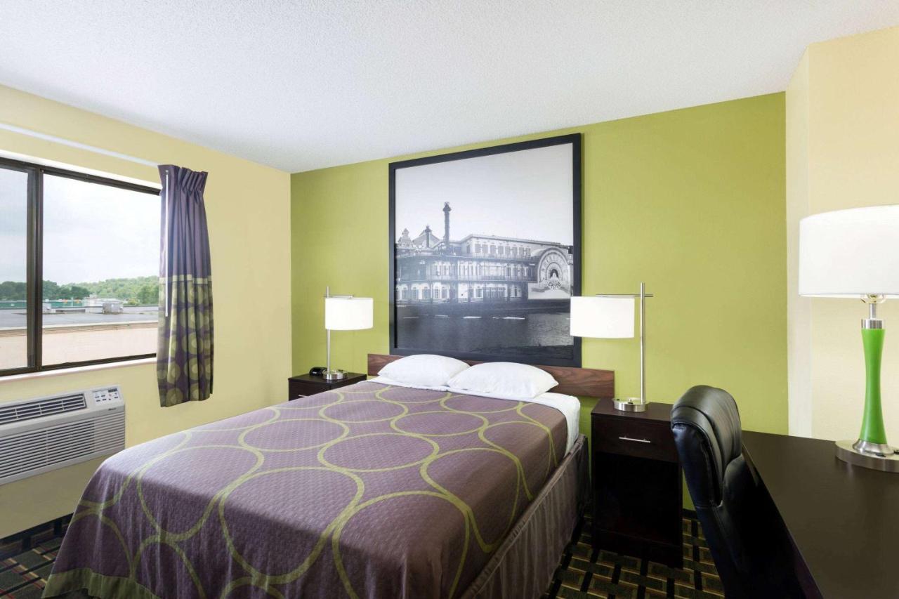Super 8 By Wyndham Marietta Motel Luaran gambar